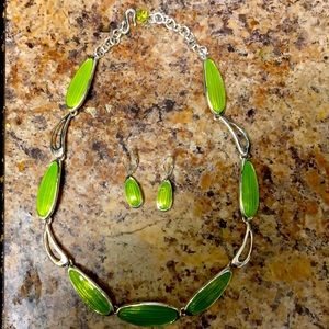 🌺NEW Necklace & Earring Set🌺(3/$15)